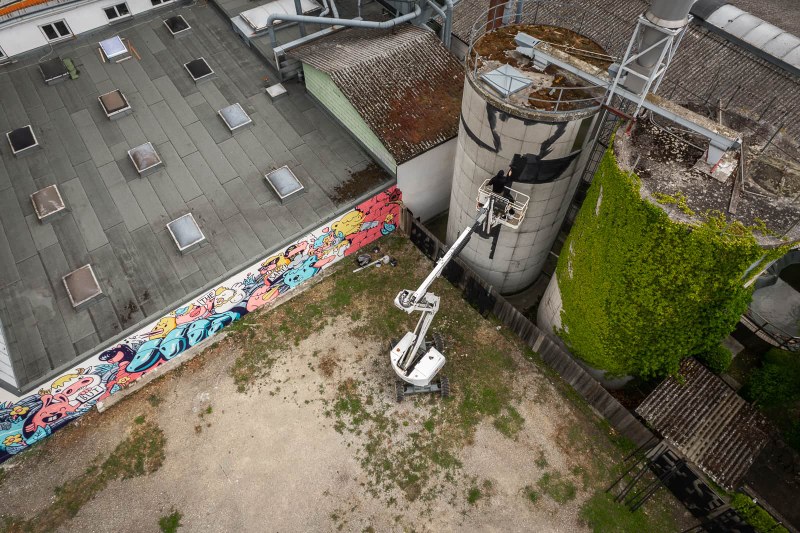 Streetart Golif Deadbeathero.jpg